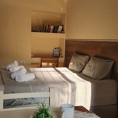 Alle'S M Shyri Studio Apartment Tiranë Ngoại thất bức ảnh