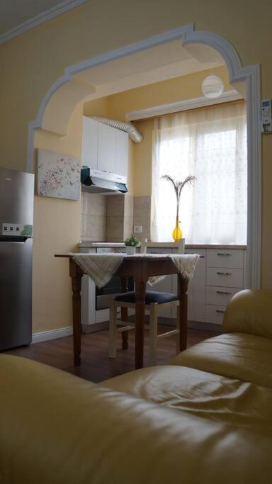 Alle'S M Shyri Studio Apartment Tiranë Ngoại thất bức ảnh