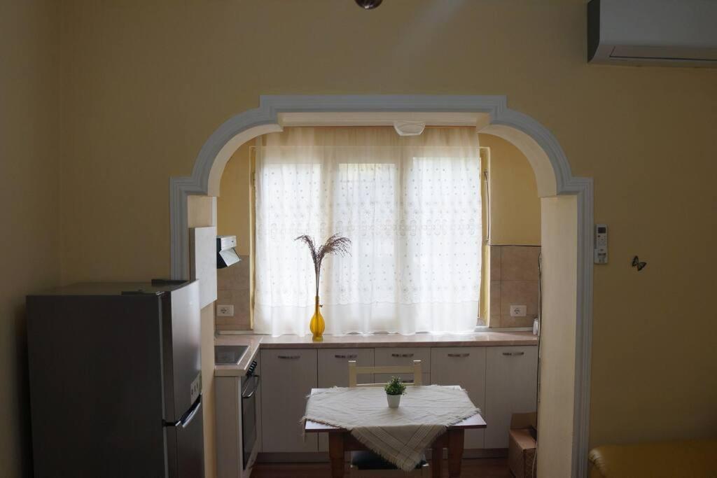 Alle'S M Shyri Studio Apartment Tiranë Ngoại thất bức ảnh