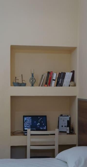 Alle'S M Shyri Studio Apartment Tiranë Ngoại thất bức ảnh