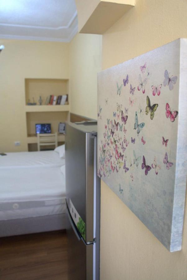 Alle'S M Shyri Studio Apartment Tiranë Ngoại thất bức ảnh