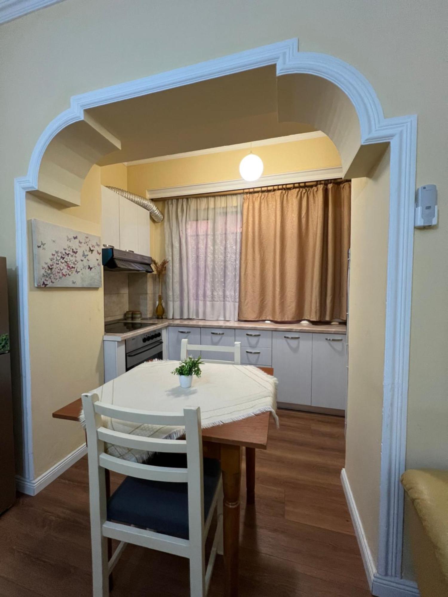 Alle'S M Shyri Studio Apartment Tiranë Ngoại thất bức ảnh
